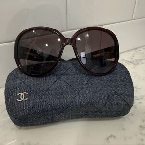 Authentic CHANEL Brown
Sunglasses With Denim Logo Arms In Rare Denim Case